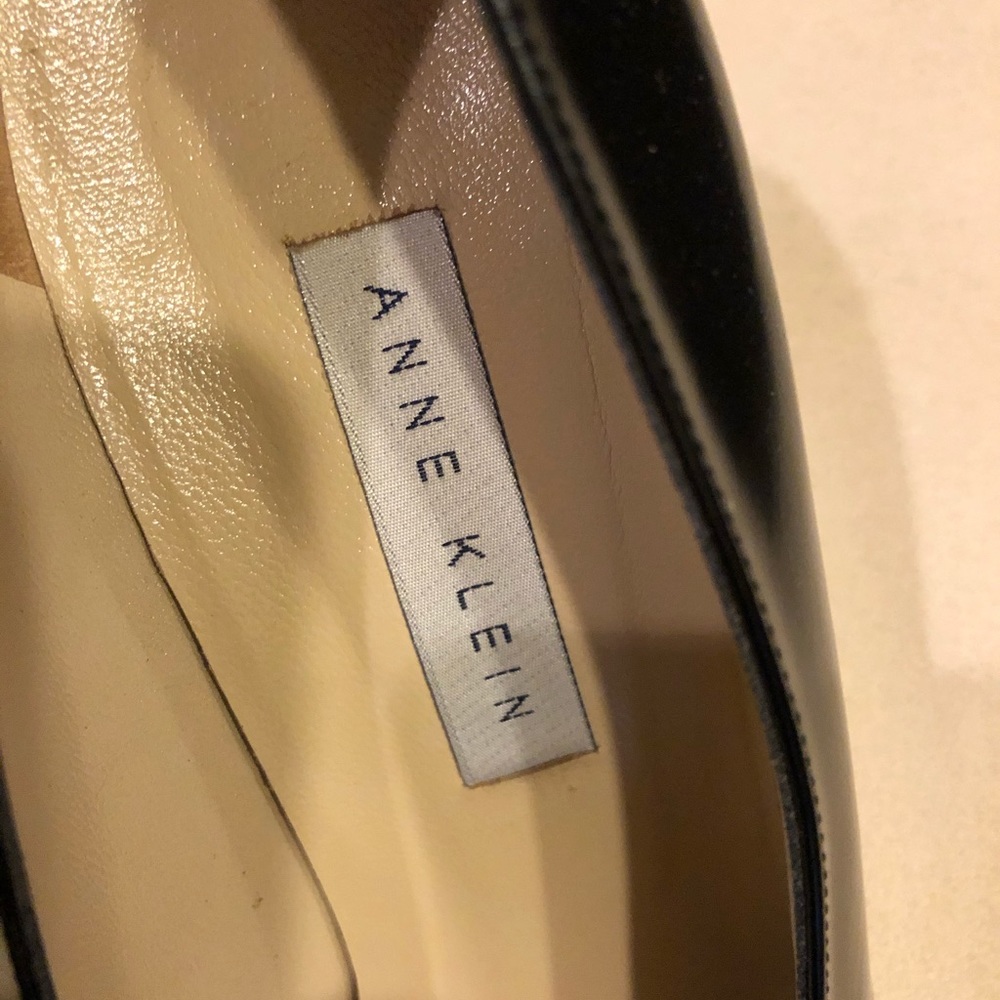 Anne Klein heels. Great for work. - Picture 4 of 8